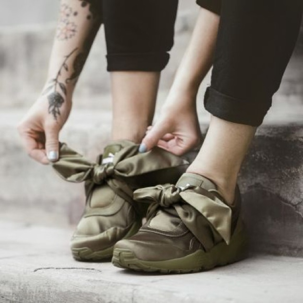 RihannaXPuma Fenty Olive Bow Sneakers